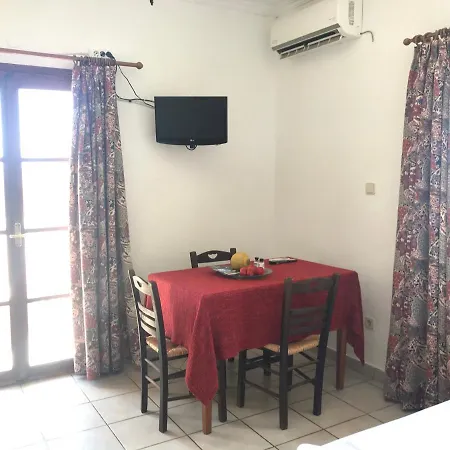 Livadi Center Mountain View * Livadi (Kythira)